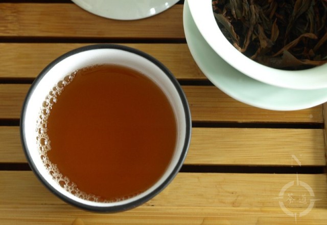 a-cup-of-what-cha-jingmai-unroasted-oolong