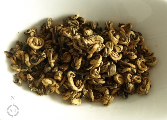 Yunnan Pure Bud Golden Snail - dry leaves